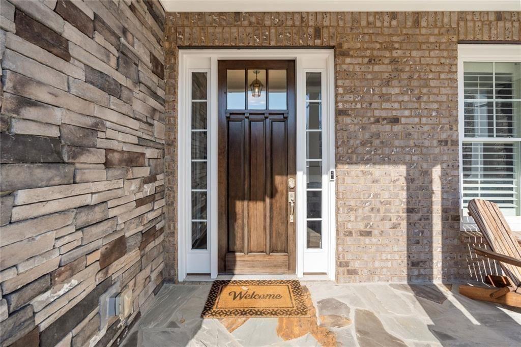 1381 Kings Park Drive