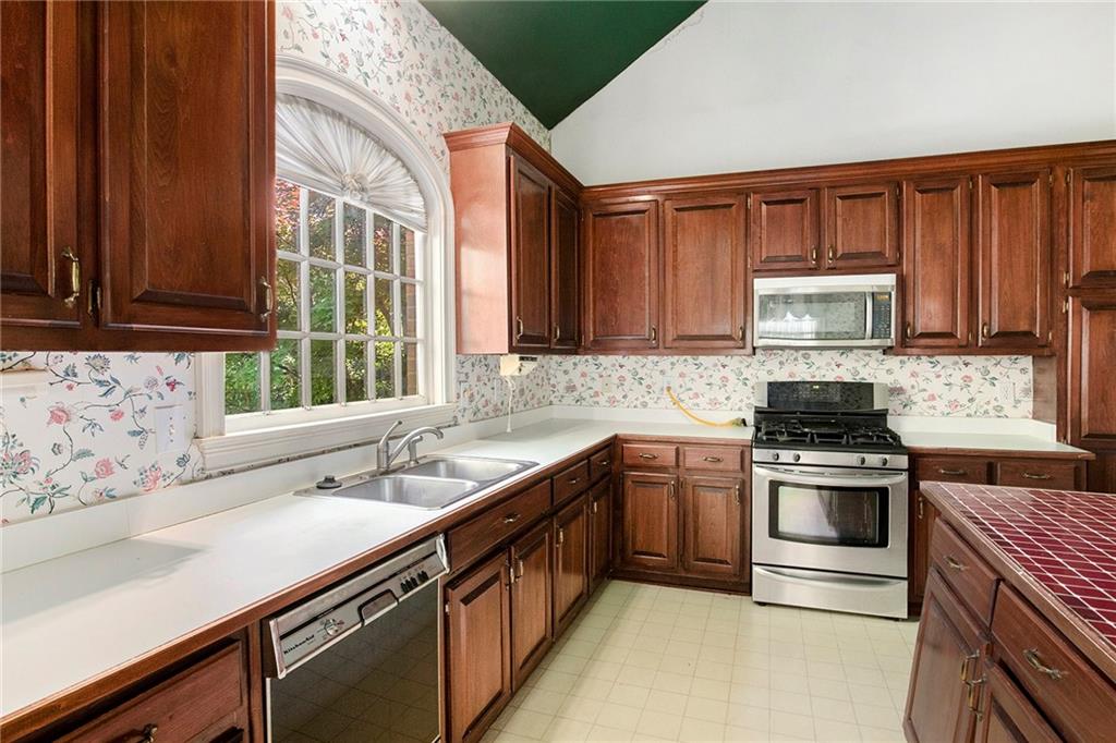 4484 Hunters Way, Stone Mountain, Georgia image 11