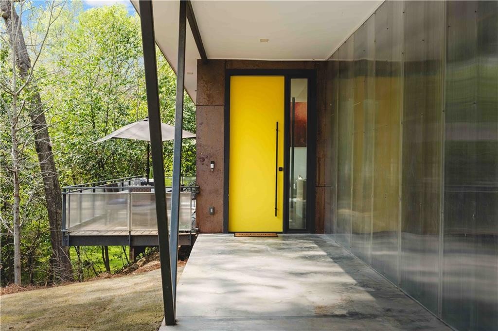 1944 McLendon Avenue NE