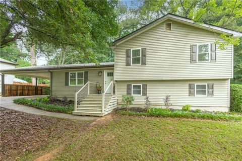 Homes For Sale - 105 Stone Wood Lane<br/> Lawrenceville, GA 30046