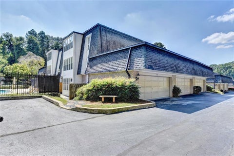 Townhouse For Rent - 5115 Chemin De Vie #5115<br/> Atlanta, GA 30342