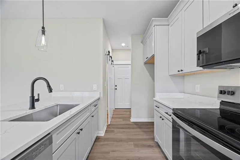 Toccoa, Georgia 30577, United States, 3 Bedrooms Bedrooms, ,3 BathroomsBathrooms,Residential,Active,175959