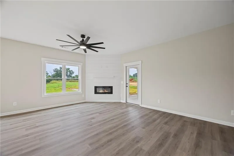 Toccoa, Georgia 30577, United States, 3 Bedrooms Bedrooms, ,3 BathroomsBathrooms,Residential,Active,175959