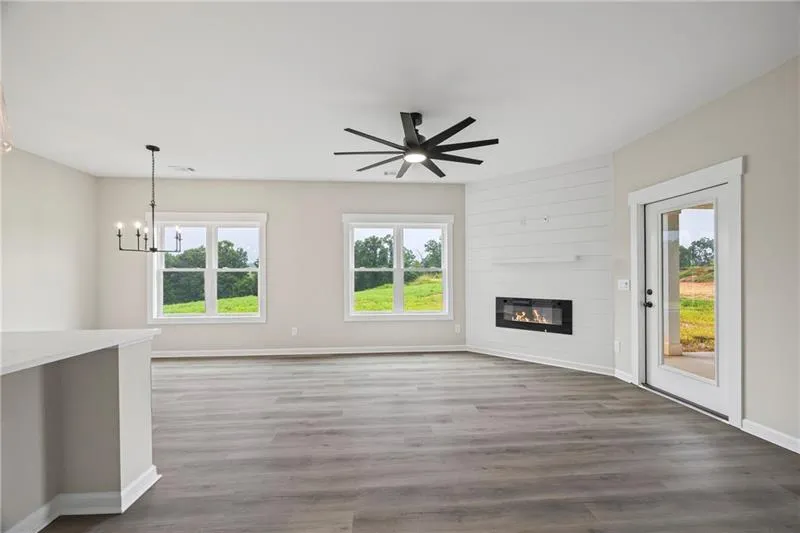 Toccoa, Georgia 30577, United States, 3 Bedrooms Bedrooms, ,3 BathroomsBathrooms,Residential,Active,175959