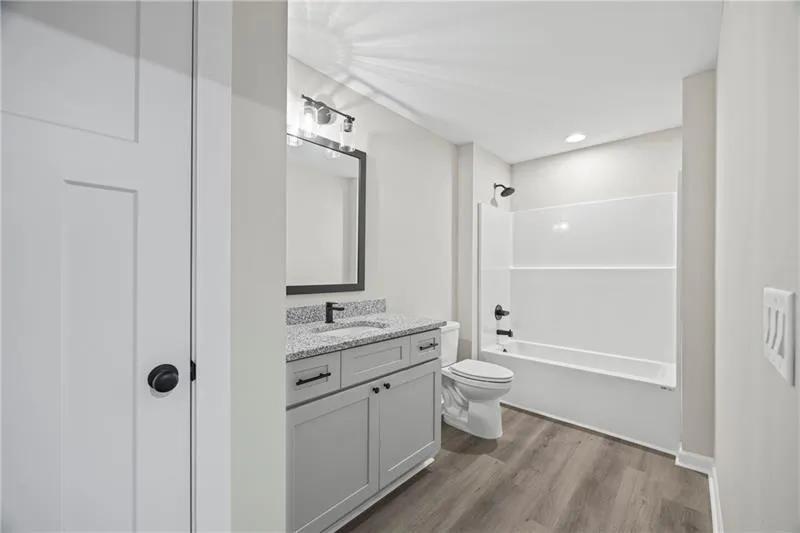 Toccoa, Georgia 30577, United States, 3 Bedrooms Bedrooms, ,3 BathroomsBathrooms,Residential,Active,175959