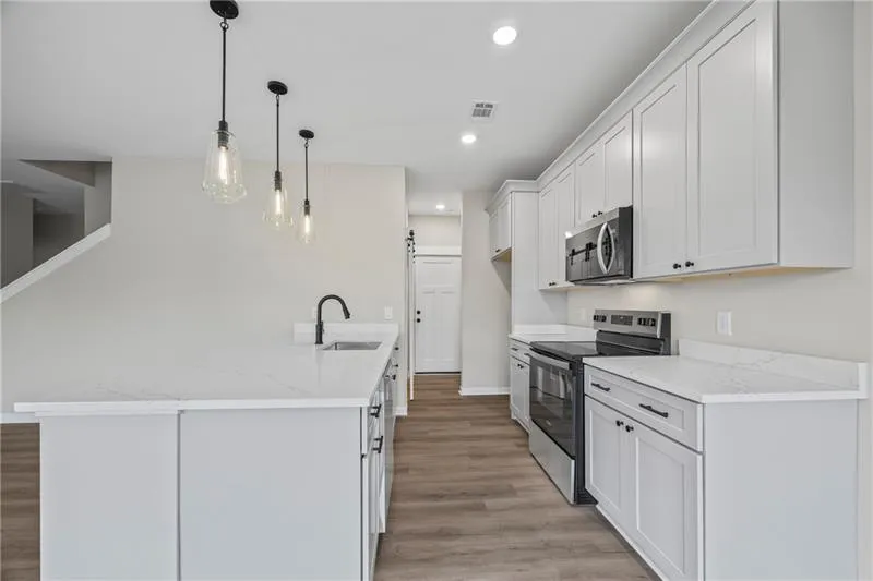 Toccoa, Georgia 30577, United States, 3 Bedrooms Bedrooms, ,3 BathroomsBathrooms,Residential,Active,175959