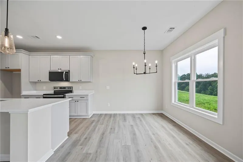 Toccoa, Georgia 30577, United States, 3 Bedrooms Bedrooms, ,3 BathroomsBathrooms,Residential,Active,175959