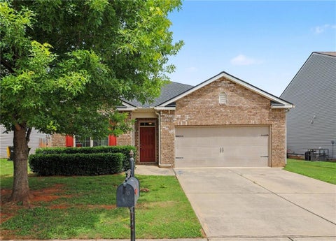 Homes For Sale - 1886 Osprey Drive<br/> Hampton, GA 30228