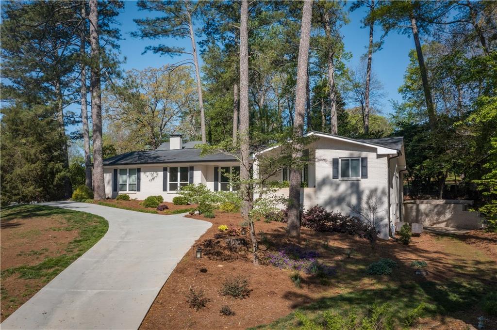 2590 Hawthorne Place, Atlanta, Georgia image 2