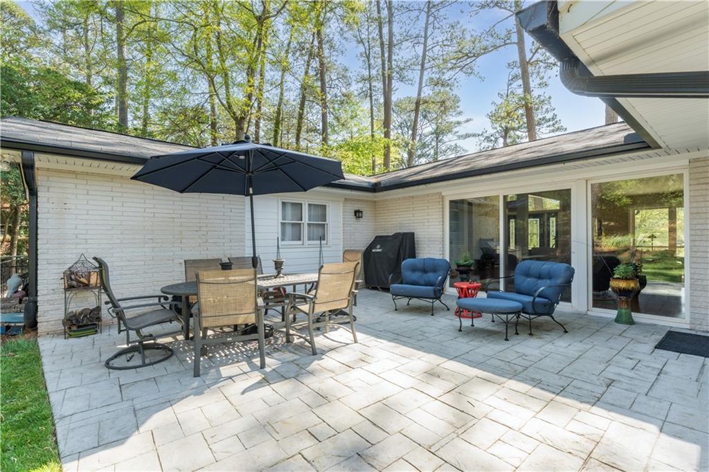 2590 Hawthorne Place, Atlanta, Georgia image 4