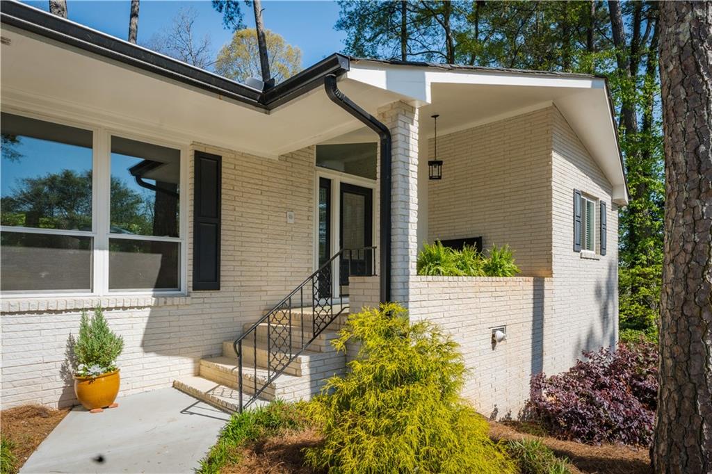 2590 Hawthorne Place, Atlanta, Georgia image 3