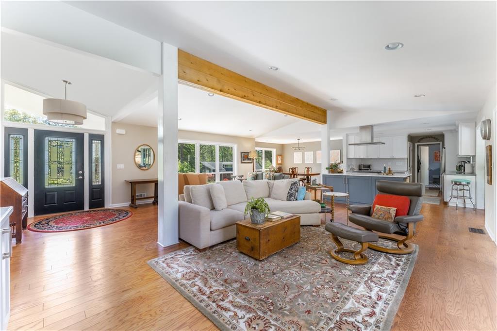2590 Hawthorne Place, Atlanta, Georgia image 6