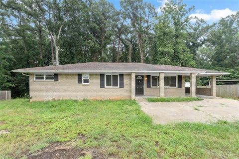 Homes For Sale - 677 N Hairston Road<br/> Stone Mountain, GA 30083