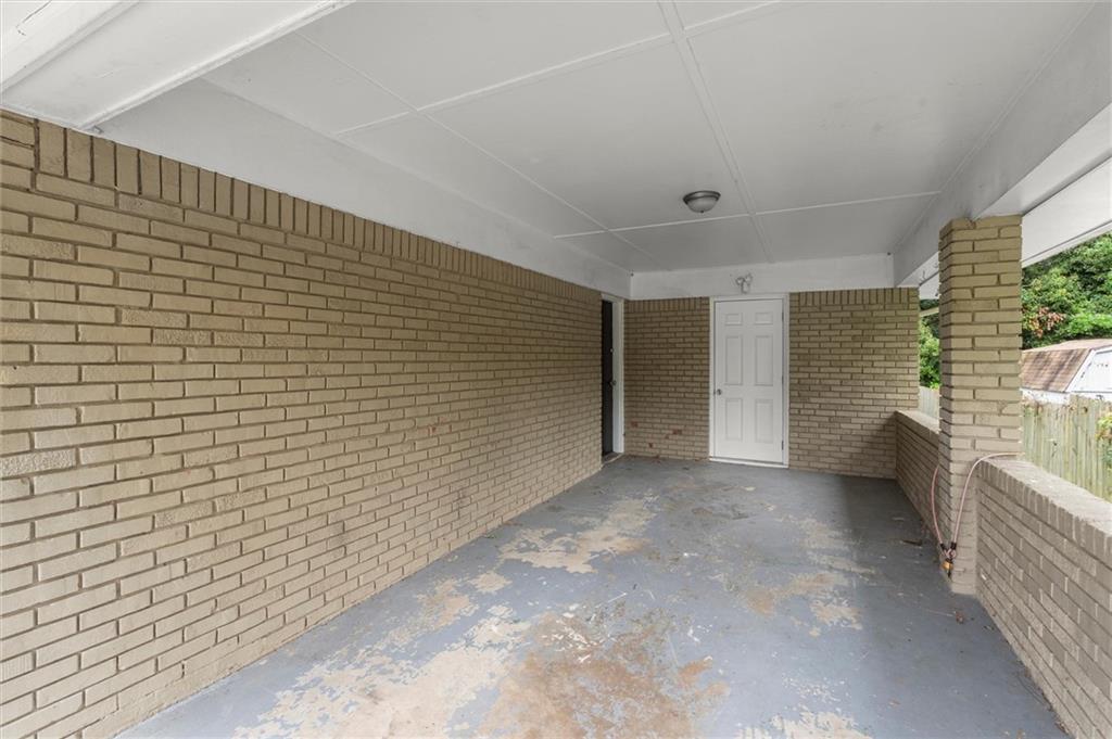 677 N Hairston Road