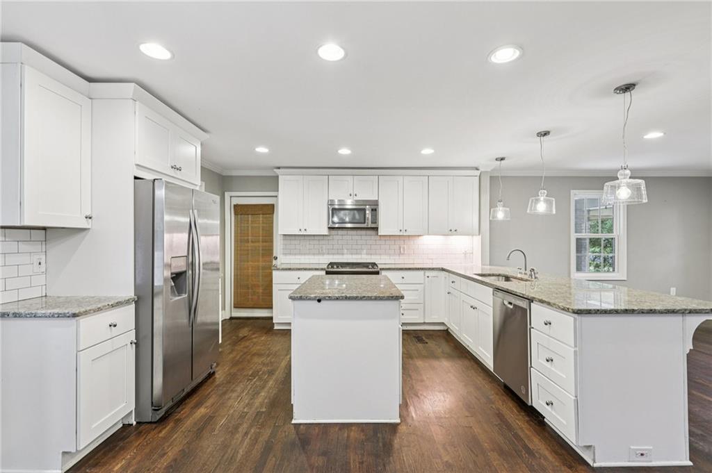 2445 Woodridge Drive