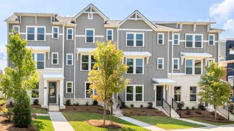 Townhouse For Sale - 3618 Georgia Avenue #2010<br/> Hapeville, GA 30354