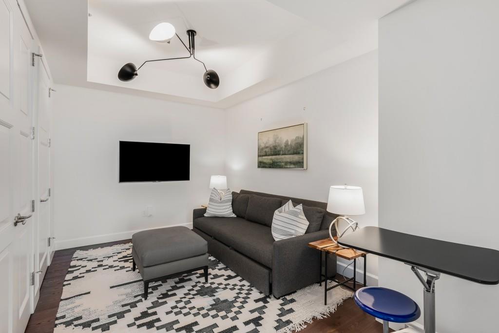 1820 Peachtree Street 1607