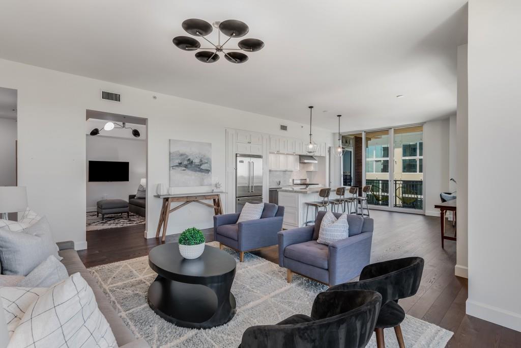 1820 Peachtree Street 1607