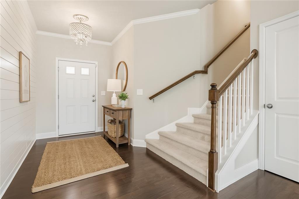 207 Magnolia Creek Way