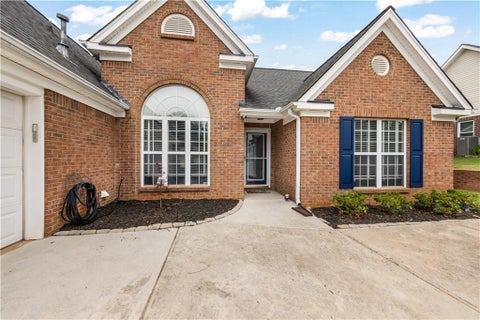 Homes For Sale - 7625 Paddocks Mill Drive<br/> Cumming, GA 30041