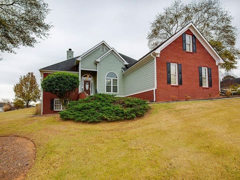 Single Family Residence in Dacula GA 623 Planters Mill Pointe.jpg