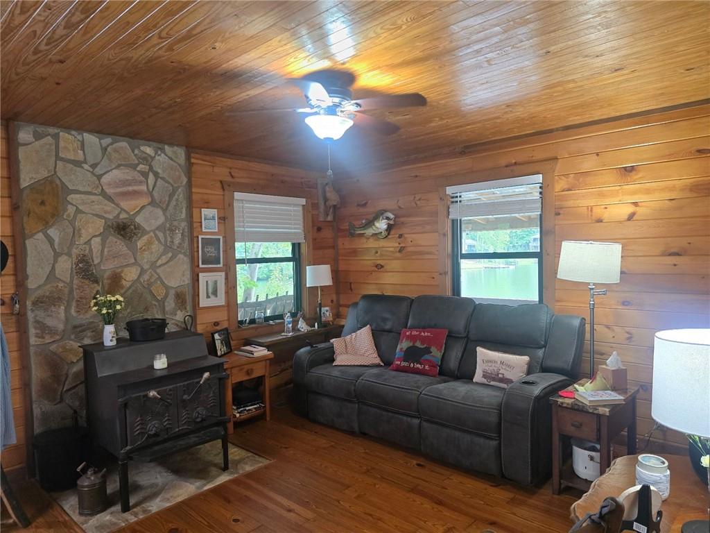 1151 Twin Mountain Lake Circle