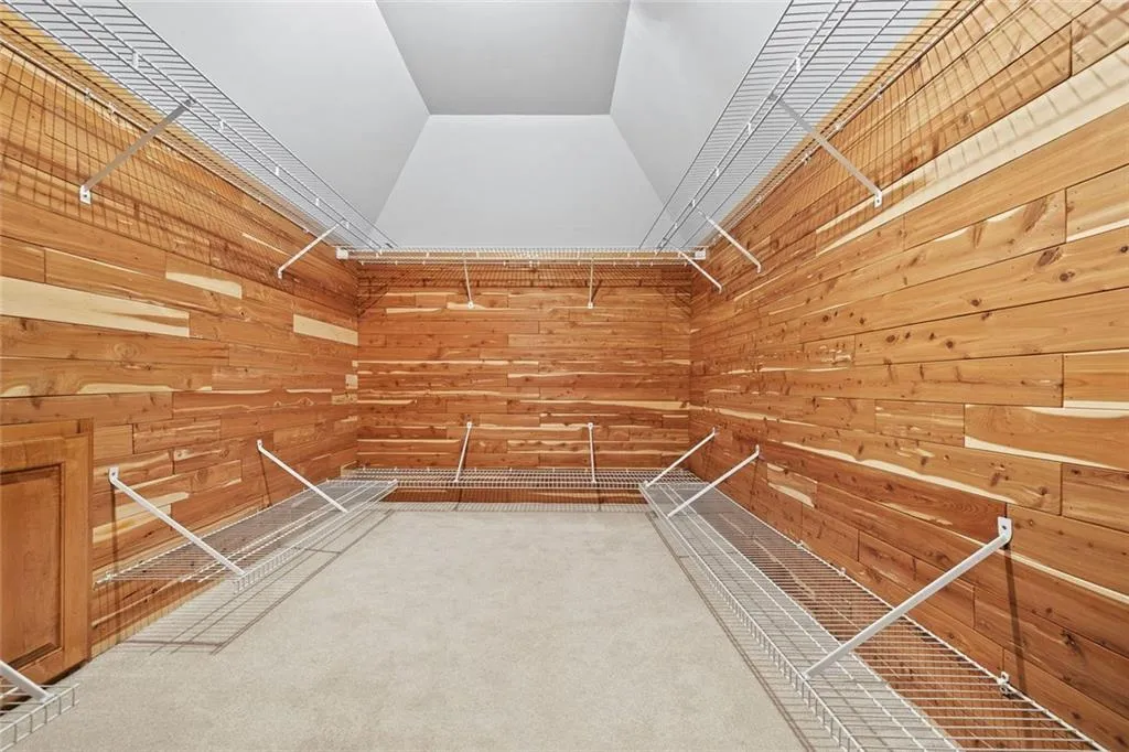 Sandy Springs, Georgia 30350, United States, 4 Bedrooms Bedrooms, ,6 BathroomsBathrooms,Residential,Pending,138249