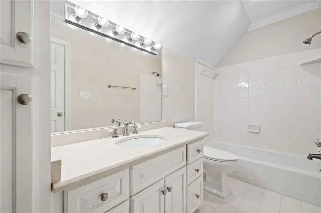 Sandy Springs, Georgia 30350, United States, 4 Bedrooms Bedrooms, ,6 BathroomsBathrooms,Residential,Pending,138249