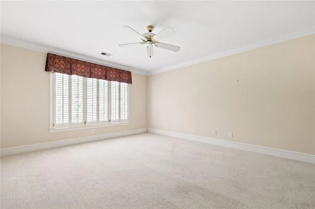 Sandy Springs, Georgia 30350, United States, 4 Bedrooms Bedrooms, ,6 BathroomsBathrooms,Residential,Pending,138249