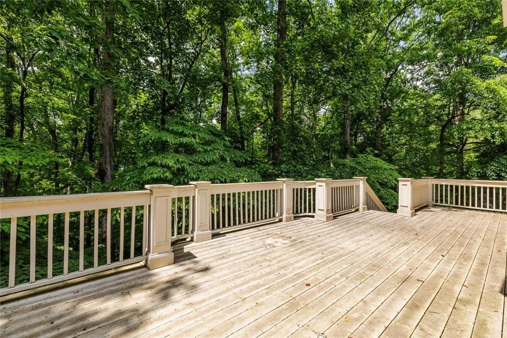 Sandy Springs, Georgia 30350, United States, 4 Bedrooms Bedrooms, ,6 BathroomsBathrooms,Residential,Pending,138249