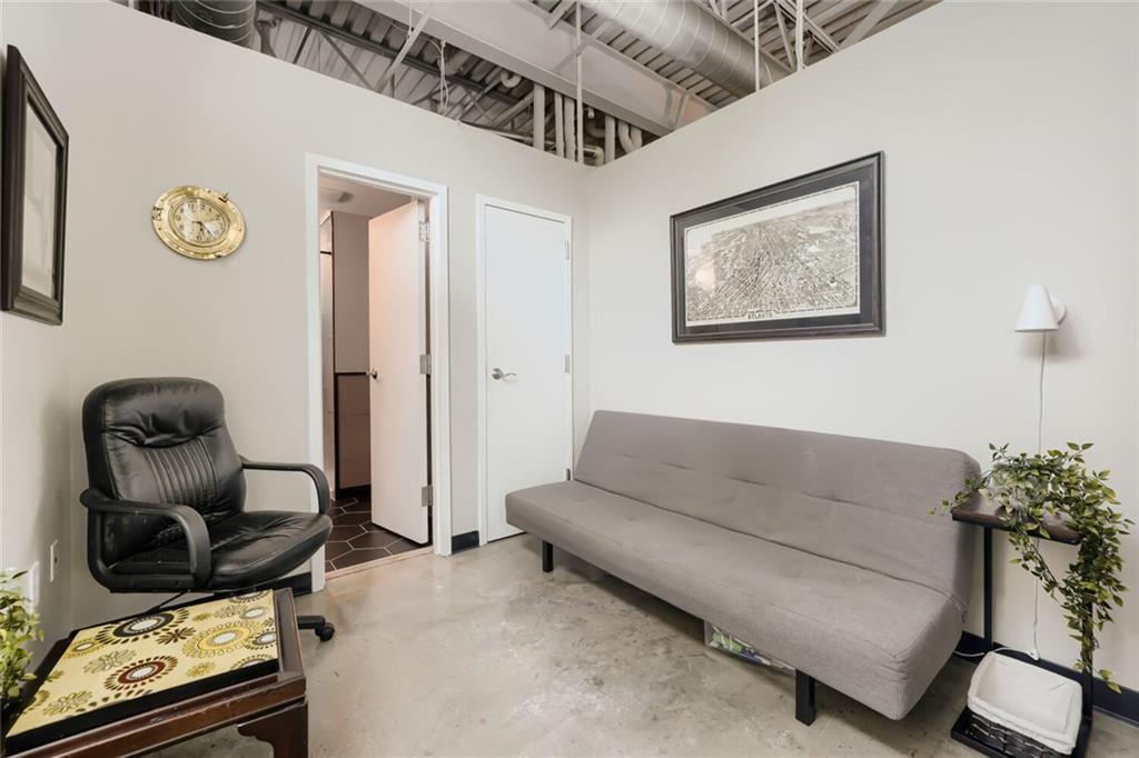5200 Peachtree Road 3208