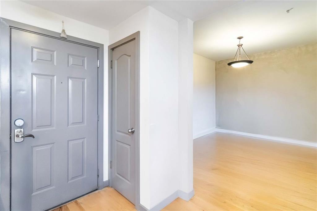 390 17TH Street NW 4066