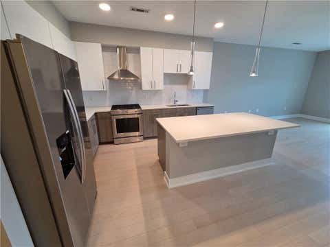 Condo For Rent - 775 Juniper Street #608<br/> Atlanta, GA 30308