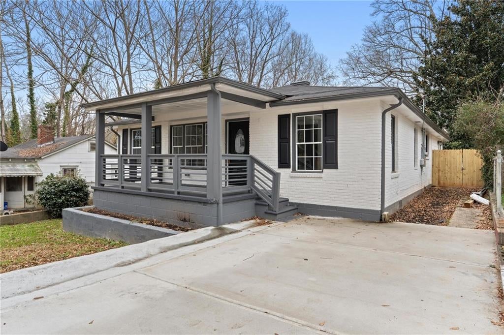 170 Stanhope Circle NW