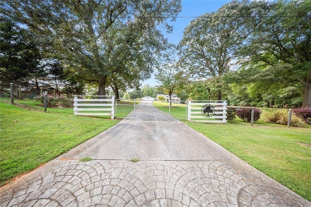 Photo of 195 Sims Farm Way Way, Maysville, GA 30558 (MLS # 7841165)