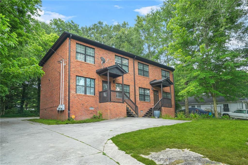 545 Elmwood Road NW