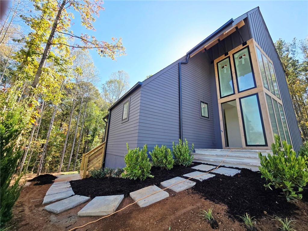 140 Cedarwood Lane