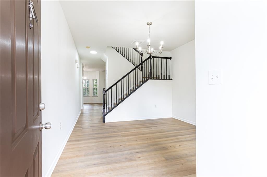 2486 Laurel Circle NW