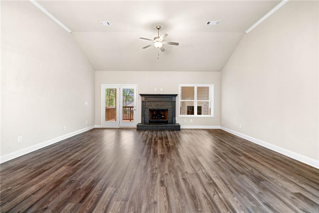 River Manor - Residential