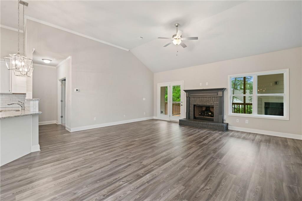 River Manor - Residential