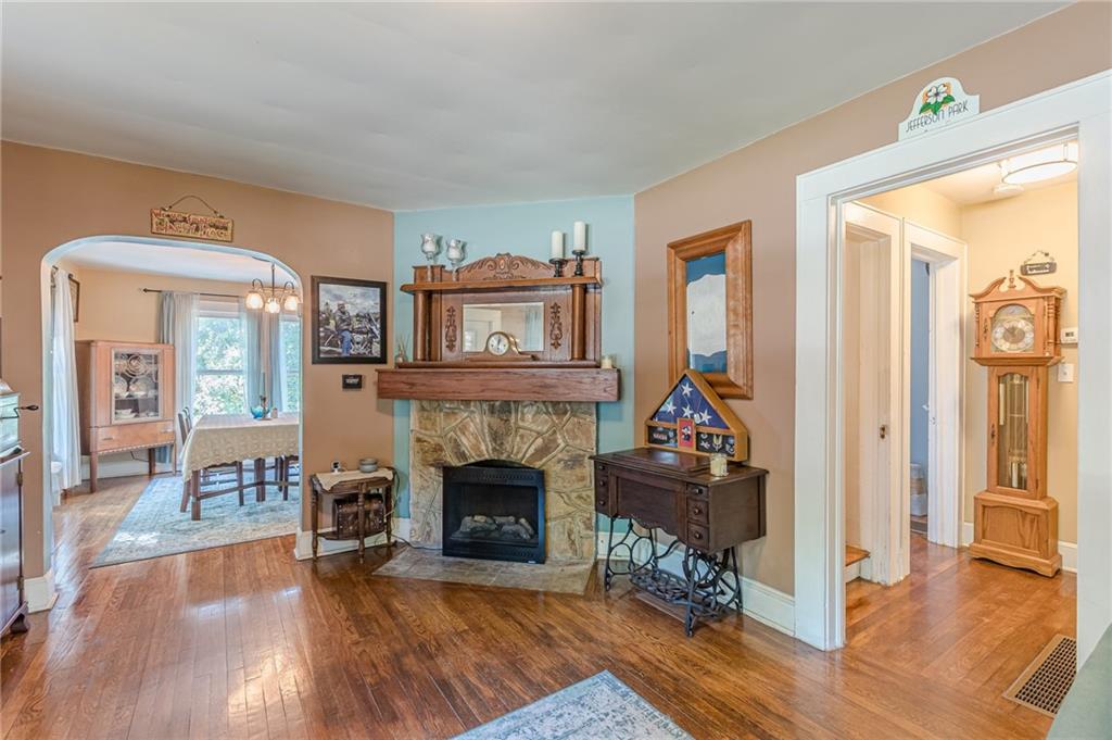 2733 Winburn Terrace, East Point, Georgia image 9
