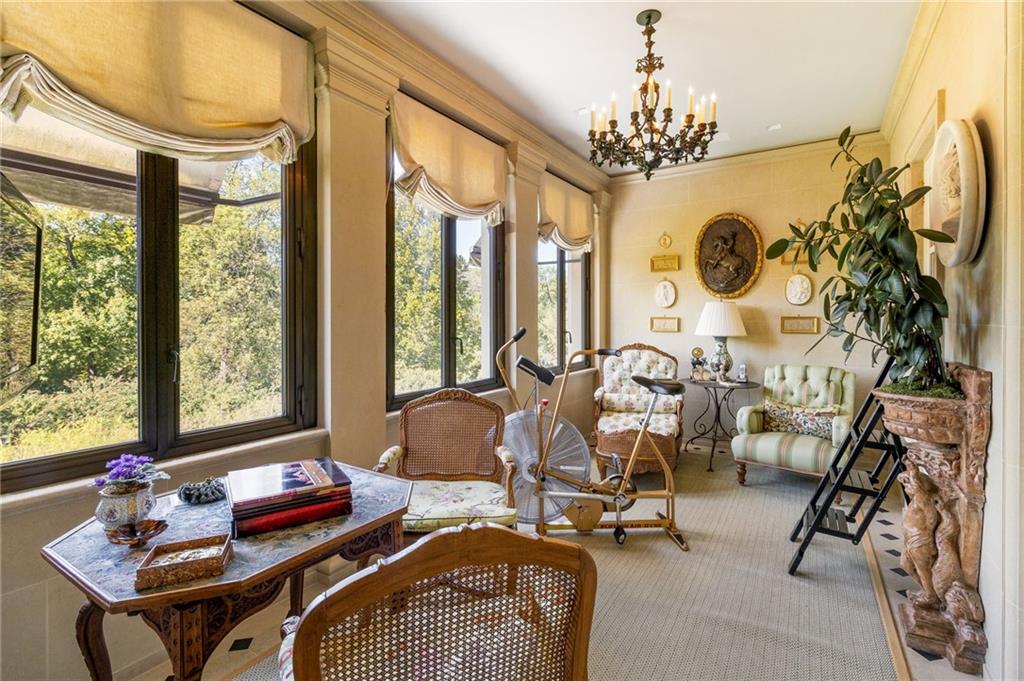 The Enclave on Peachtree - Residential