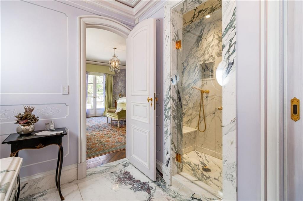 The Enclave on Peachtree - Residential