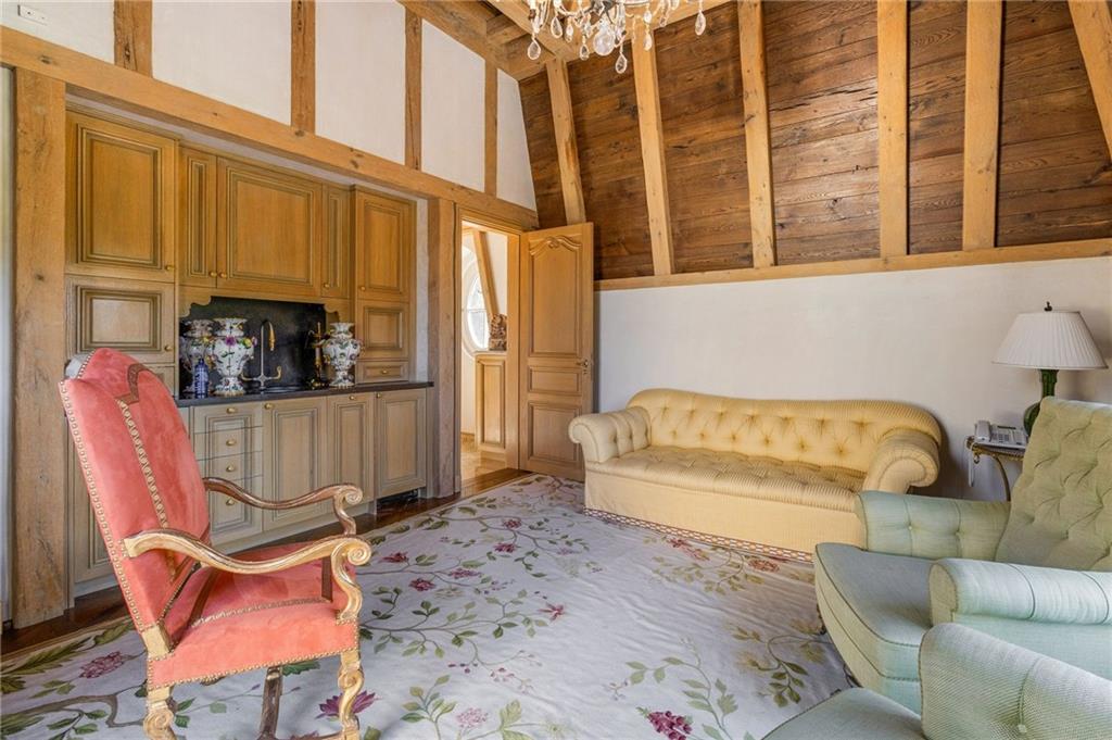 The Enclave on Peachtree - Residential