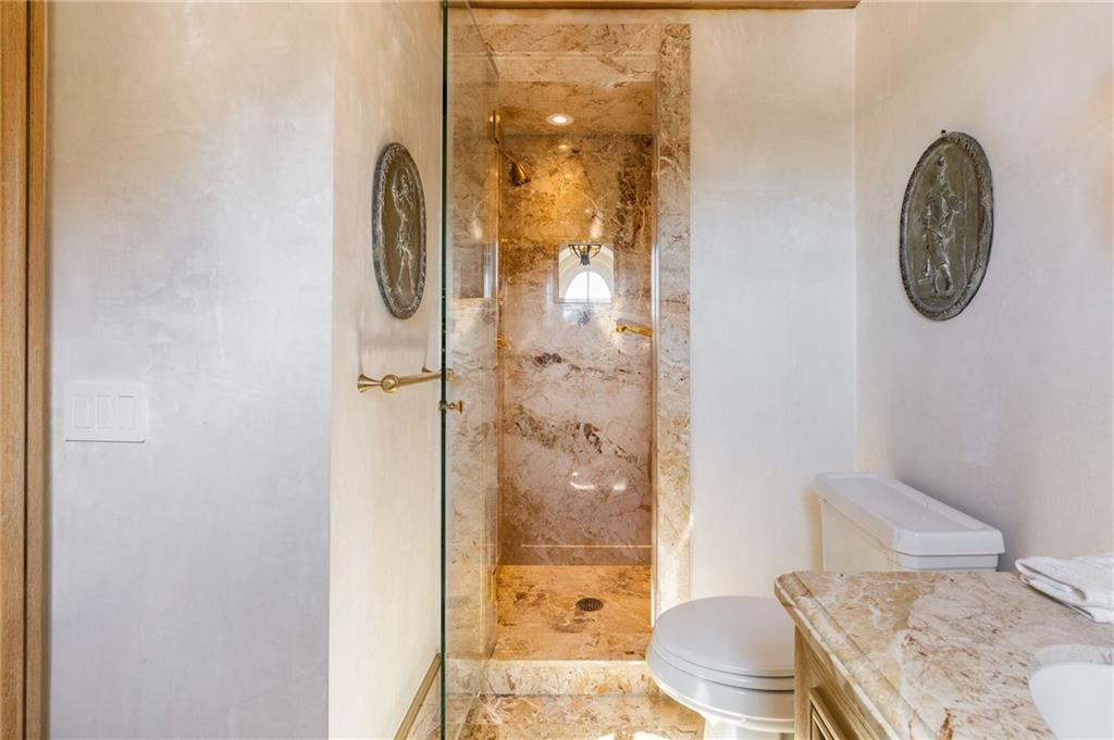 The Enclave on Peachtree - Residential