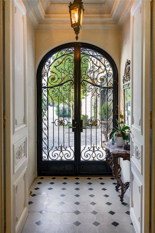 2288 Peachtree Road NW 6