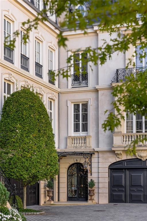 The Enclave on Peachtree - Residential