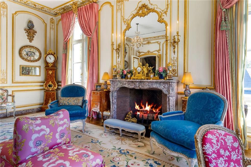 The Enclave on Peachtree - Residential