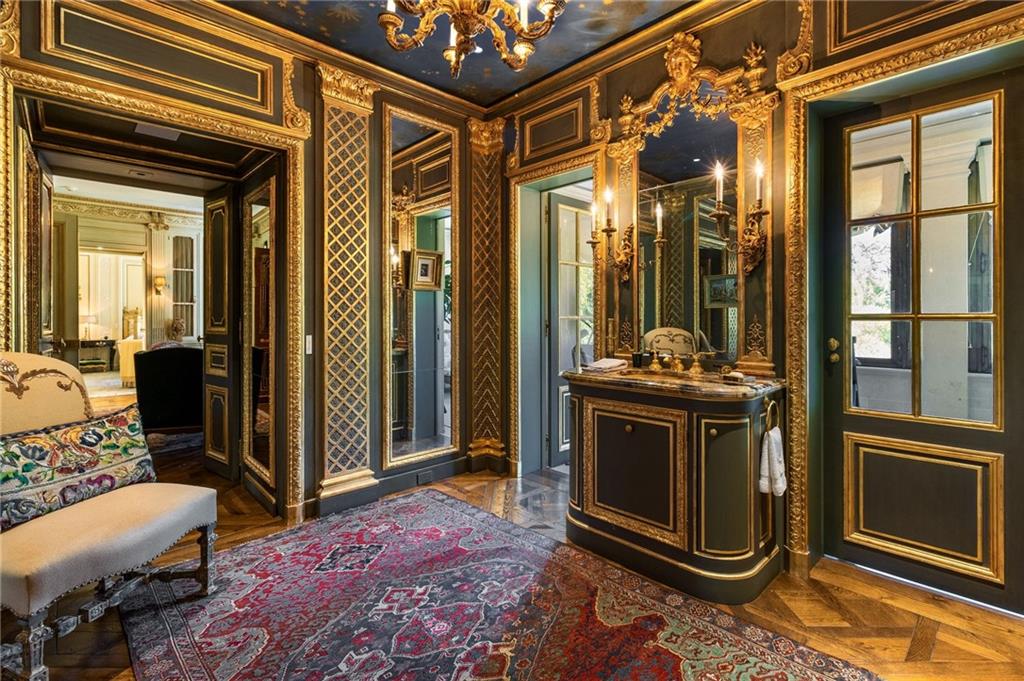 The Enclave on Peachtree - Residential