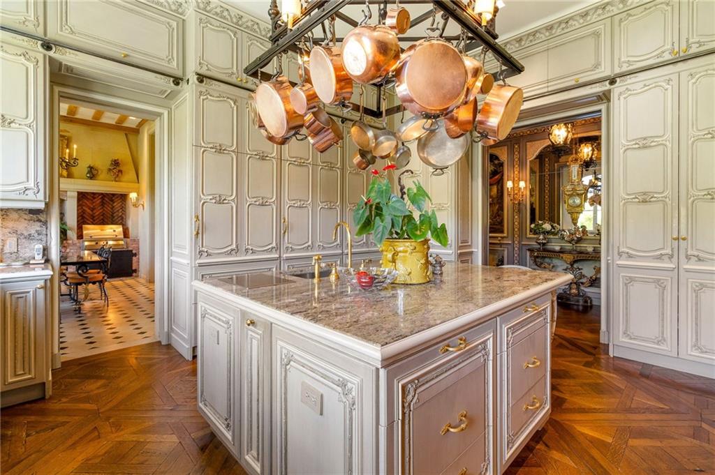 The Enclave on Peachtree - Residential